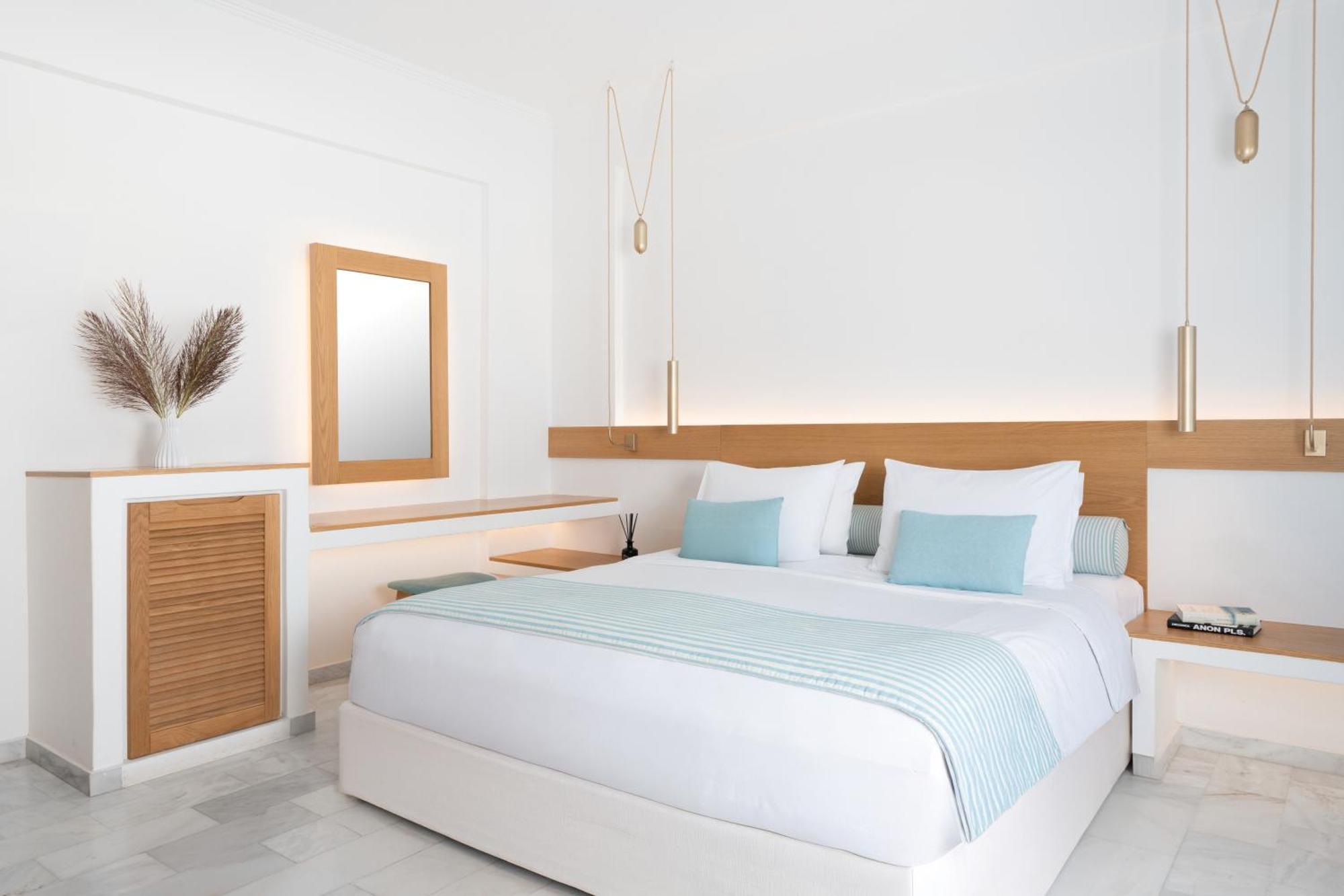 Santorini Kastelli 5*